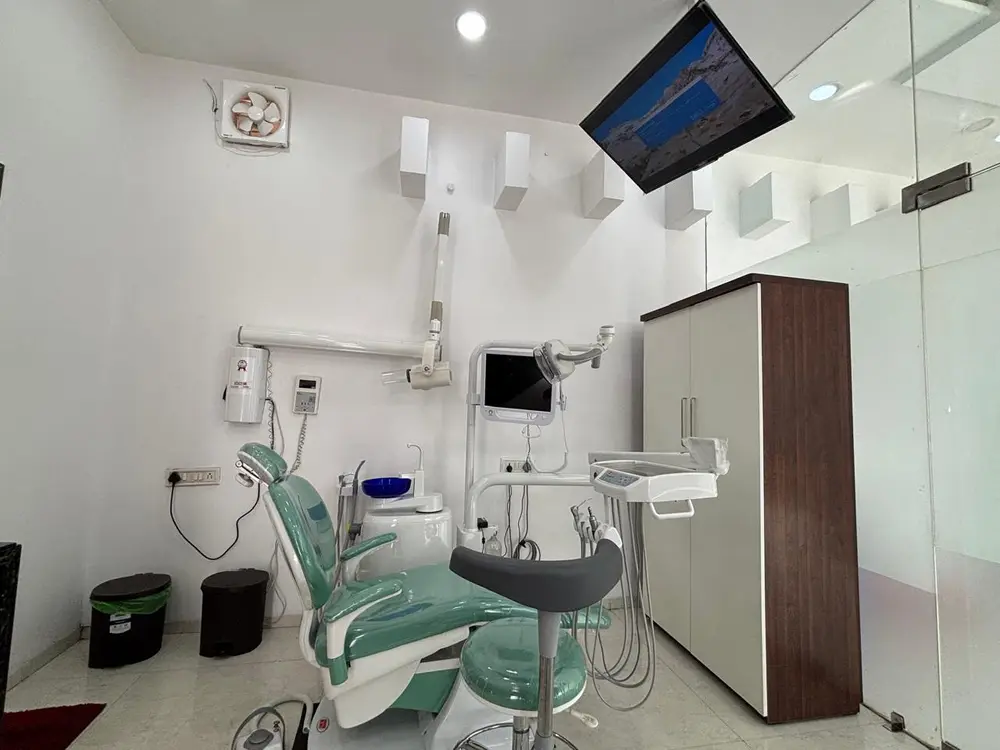 Treatment room with dental chair and X-ray unit